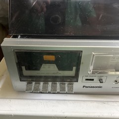 Panasonic SE-3509 Stereo, Cassette Player, AM/FM Tuner and Turntable LP, Turn On