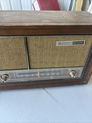 Vtg GENERAL ELECTRIC DUAL SPEAKER AM/FM Tube RADIO MODEL T1243B Does Not Work