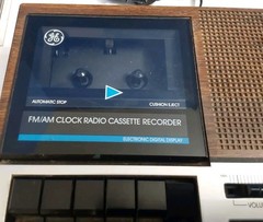 Vintage General Electric AM FM Clock Radio Cassette Player GE . W 15 Cassettes.
