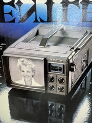 Bentley Deluxe Portable 5-Inch Black & White Television Model 100C New Open Box