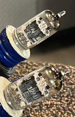 (1 PAIR) 12AU7A/ECC82 GE USA, TOP O, GREY. TESTED STRONG. EXCELLENT TUBES.