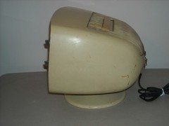 Vintage Philco SPACE AGE TV POWERS UP DISCOLORED & STAINED