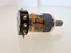 1 x RV12P2000 RFT RWN NEUHAUS HF/VHF Radio Tube PV1 TESTED