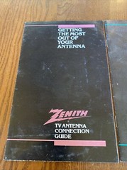 1980’s Zenith Custom Series Color TV Operating Guide Antenna Connection Safety