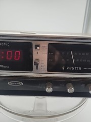 Vintage Zenith Clock Radio Alarm Circle of Sound K472W AM/FM LED Digital WORKING