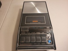 Vintage GE Portable Cassette Tape Recorder Model 3-5120 Read please