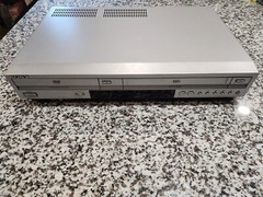 sony slv-d370p For Parts Not Working See Description