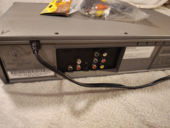 Magnavox DV200MW8 4-Head VCR/DVD Combo Player DVD VHS Tested W/Remote Working