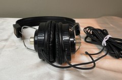 Vintage Pyramid HP-50 Headband Headphones Adjustable Over Ear Gold Tone Accents