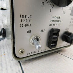 Vintage Ohmite VT4-F Variable Transformer 3.5 amp POWERS ON – NOT TESTED Clean