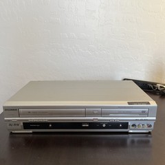 Sylvania DVR90VE DVD VCR Combo Player VHS Tape Cassette recorder SLV-D201P