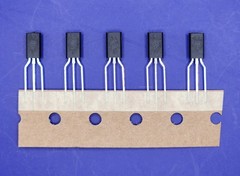 Five (5) Genuine Onsemi KSC2383YTA Transistors FASTEST FREE SHIPPING