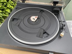 HITACHI MODEL HT-MD03 SEMI-AUTOMATIC TURNTABLE – VINTAGE! NEW UNUSED!