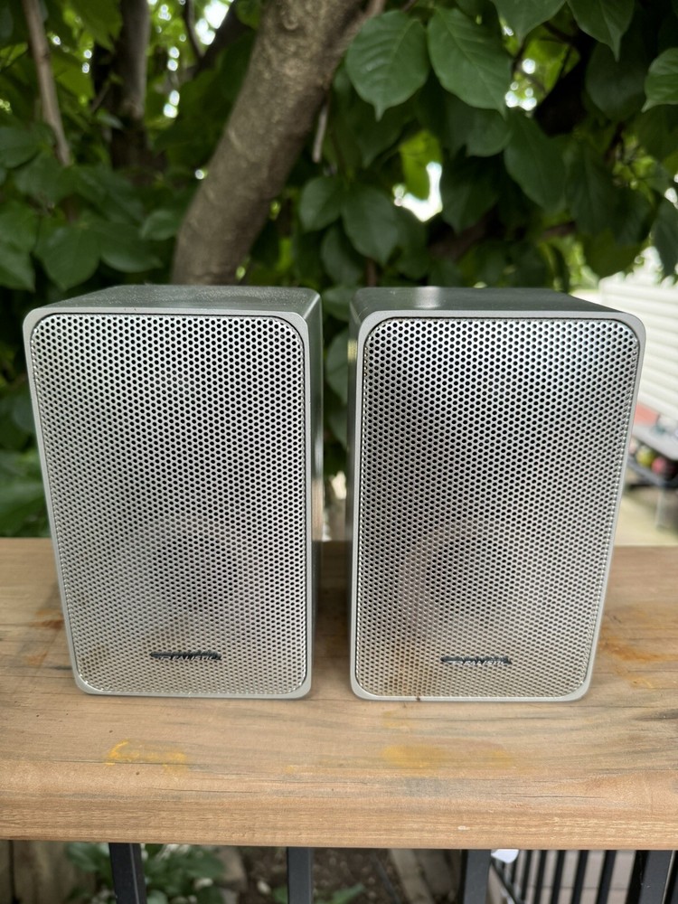 Vintage Realistic 40W Minimus 7 Silver Metal Book Shelf Speakers JAPAN – Tested