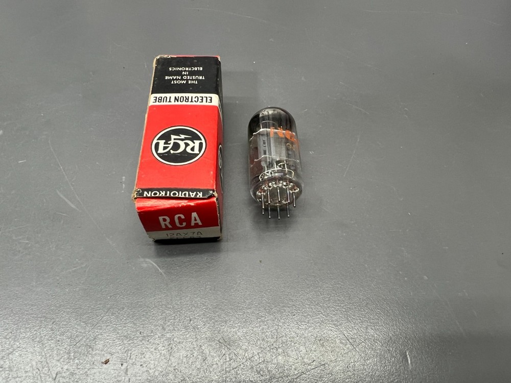 VINTAGE NOS RCA 12AX7A ECC83 PRE AMP TUBE – TESTED EXC – MADE IN USA