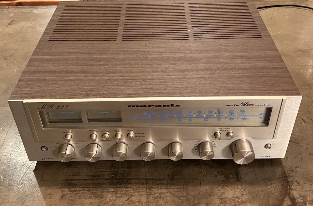 Marantz MR235 Stereo Receiver Vintage 70’s Audio Works/Not Fully Tested