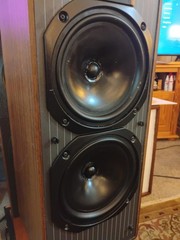 KEF C40 Vintage Speakers Walnut Finish Made In England Very Good Condition