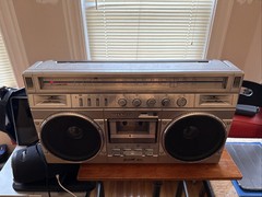 Radio Sharp GT 318 Radio Cassette Player Smoke-House Everything Works .🇯🇵