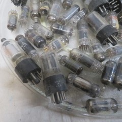 Lot of VTG Vacuum Tubes GE Tung-Sol Raytheon Radio Amp Valves Bulk – for Parts
