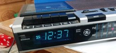 Vintage General Electric AM FM Clock Radio Cassette Player GE . W 15 Cassettes.