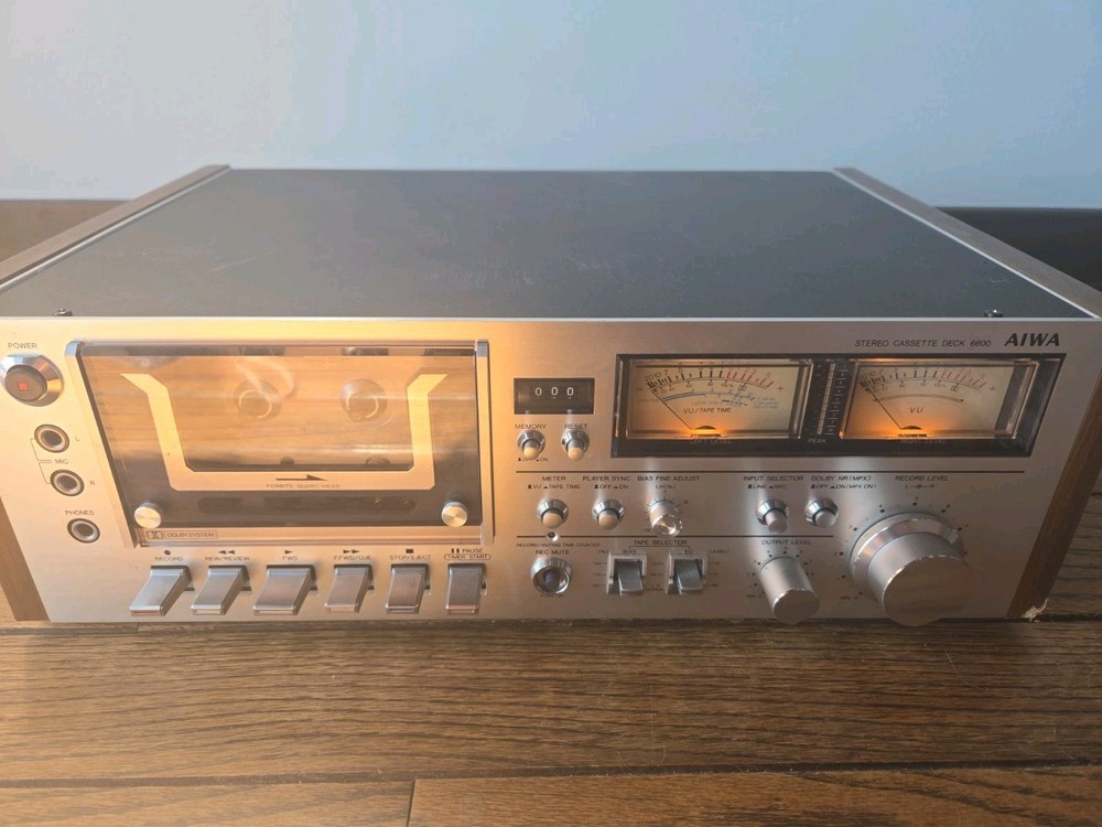 Vintage Aiwa AD-6600U Cassette Deck – Powers On, Lights Up, Needs Belts/Repair