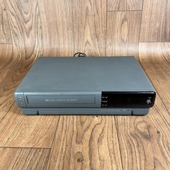 GE VG2021 4-Head VHS Video Cassette Recorder Player Works Great No Remote