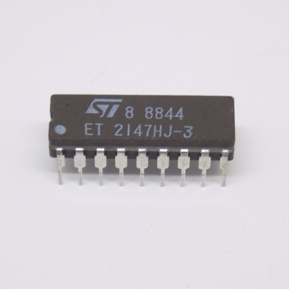 1x ET2147HJ-3 ST 4K SRAM IC DIP18