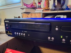 TESTED Sanyo FWDV225F DVD VCR Combo Player 4-Head Hi-Fi Stereo Tape Deck No Remo
