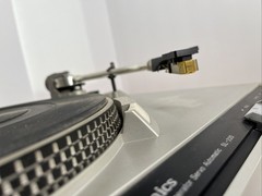 Technics SL-220 Automatic Turntable Frequency Generator Servo NO LID & UNTESTED