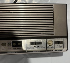 General Electric GE 7-4646A Digital AM/FM Radio Alarm Clock Wood Grain