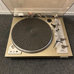 AKAI Auto Return Model AP-306 Quartz Lock Direct Drive Vintage Turntable LP