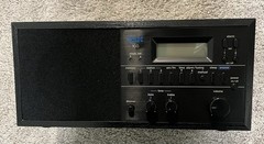 KLH Model 100 AM/FM Table Radio Built in Speaker w/Treble & Bass Tested