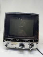 Sony 7″ TV TV-760 Black White UHF VHF Vintage 1970’s Powers On!!!