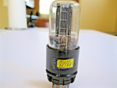 KEN-RAD 6SN7GT/VT231 TALL, CLEAR GLASS VACUUM TUBE BLACK PLATE TV-7 TESTED.