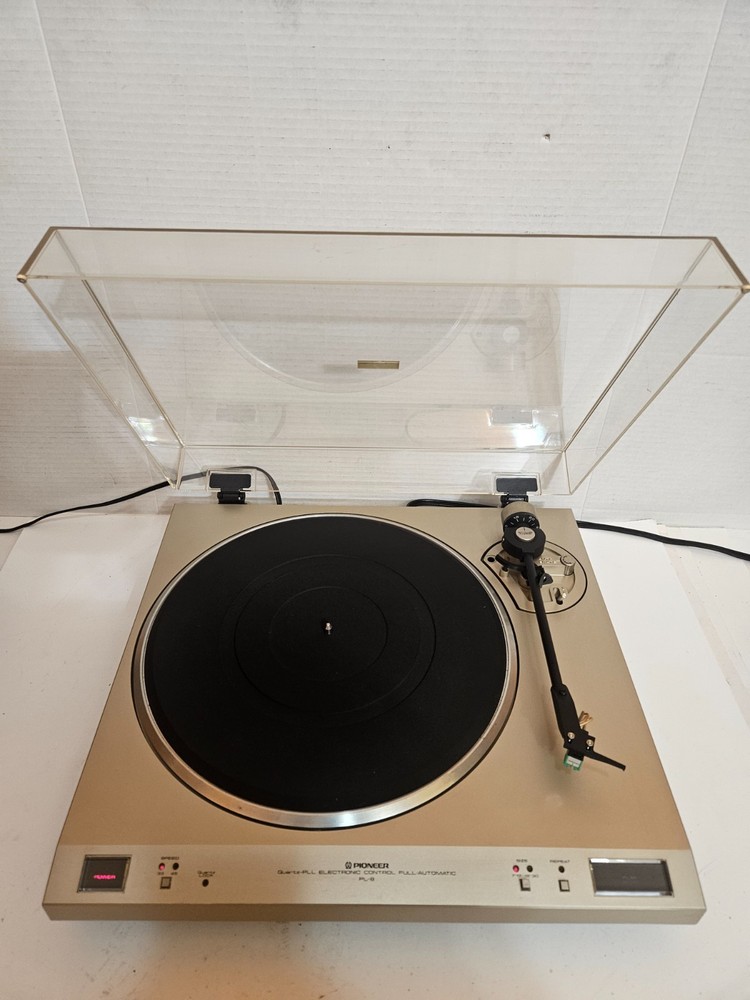 Pioneer PL-8 Quartz-PLL Electronic Control Direct Drive Full-Automatic Turntable