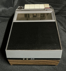 Bell & Howell Filmosound Cassette Tape Recorder/ Player: Model 450
