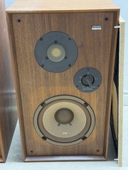 -US Duty Paid- Rare Walnut Pioneer Model CS-E400 Bookshelf Speakers