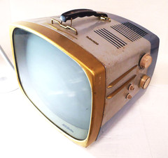 1957 RCA VICTOR DELUXE 14″ PD-8054 Retro Atomic Portable TV • Prop Parts Repair