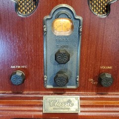 Replica 1933 MCA Universal Vintage Radio AM FM Cassette 100% Working Intact G++