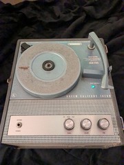 Vintage Rare Califone Turntable 1420b Portable record player 4 speed phonograph
