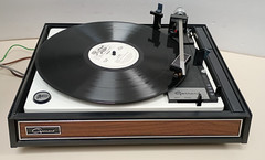 Garrard Model 62 Turntable Works Has many scratches