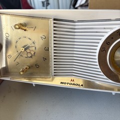 Vintage Motorola C17P MCM Bakelite for Parts or Repair Radio Clock No Cord