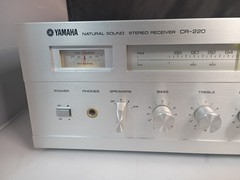 Yamaha CR-220 Natural Sound Stereo Receiver Vintage AM FM Tested Working