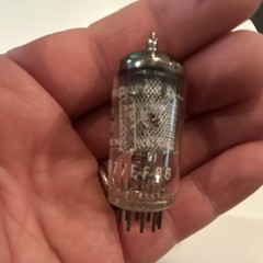(2) Amperex Bugle Boy EF86 vintage tubes – Made in Holland. Tested strong!