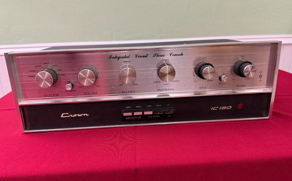Crown IC 150 Stereo Preamp Integrated Circuit Console POWERS ON
