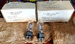 Pair 2 NORELCO PHILIPS JAN-3C24 / VT-204 Tubes MATHING DATE CODES 1944 ARMY NAVY