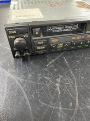 OEM Mitsubishi AM FM Radio Receiver Cassette Player MR238340