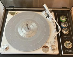Zenith Circle Of Sound Stereo Record Player Turntable Console w/ Dust Cover