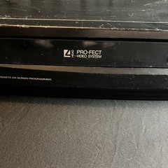 GE Pro-Fect VG4010 4-Head VHS HQ Video Cassette Player/Recorder-untested