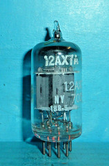GE General Electric ECC83 12AX7A 7025 Tube Halo Getter Tested